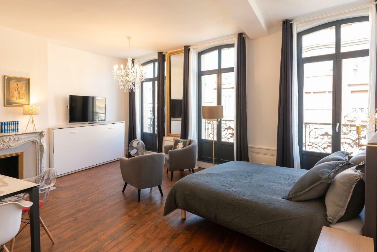Suite Eugenie Charleville-Mézières エクステリア 写真